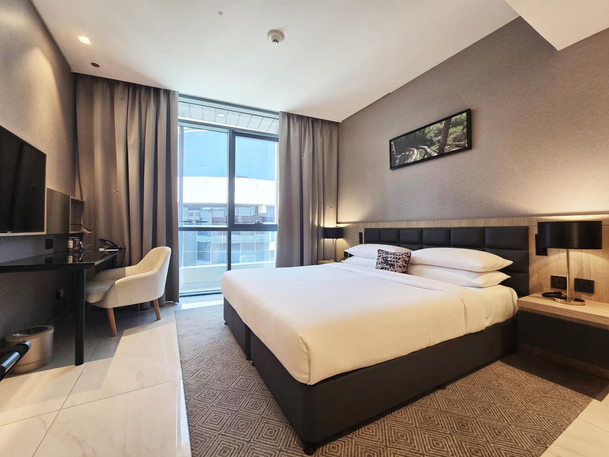 Executive Suite Kitchen